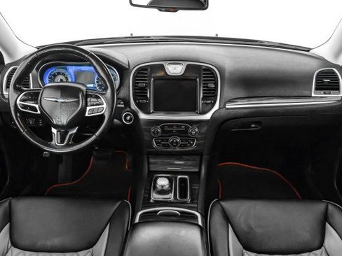 Used 2022 Chrysler 300 Touring w/ Sport Appearance Package image 12