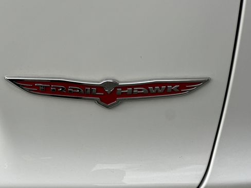 Used 2022 Jeep Cherokee Trailhawk w/ Premium Leather Package image 25