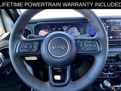 Used 2024 Jeep Gladiator Rubicon w/ Convenience Group AWD/4WD image 6