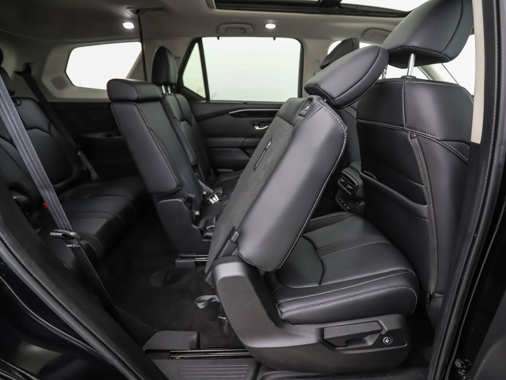Used 2023 Honda Pilot Touring image 31