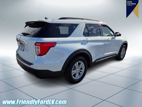 Certified 2021 Ford Explorer XLT w/ Equipment Group 202A image 5