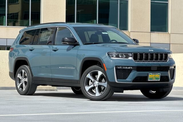New 2026 Jeep Grand Cherokee L Limited AWD/4WD image 2
