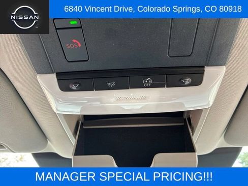 Used 2024 Nissan Pathfinder SV FWD image 39