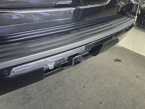 Used 2020 Chevrolet Suburban LT image 31