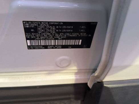 Used 2018 Toyota RAV4 Limited FWD image 42