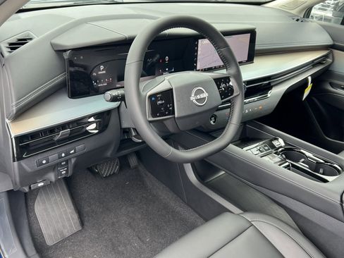 Certified 2025 Nissan Murano SL image 16