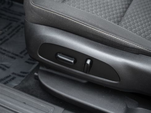 Used 2019 GMC Acadia SLE image 18