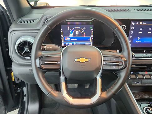 Used 2023 Chevrolet Colorado LT AWD/4WD image 19