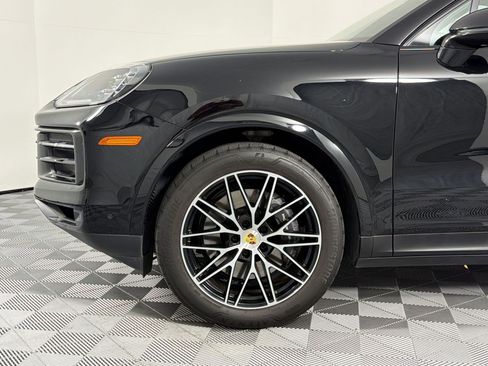 Certified 2024 Porsche Cayenne Coupe AWD/4WD image 12