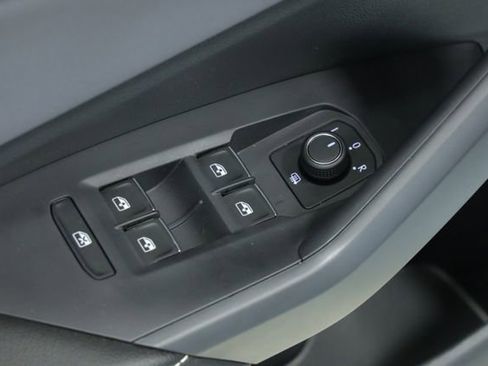 New 2026 Volkswagen Jetta SE FWD image 31