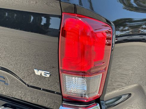 Used 2019 Toyota Tacoma SR5 RWD image 24
