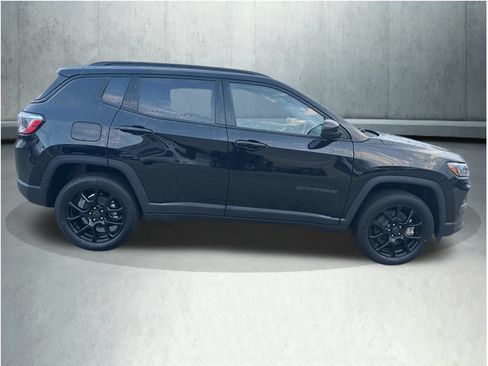 New 2026 Jeep Compass Latitude AWD/4WD image 7