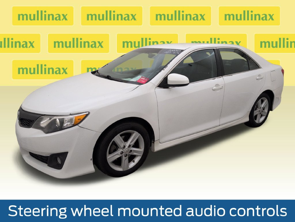 Used 2013 Toyota Camry SE FWD image 10