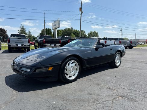 Used 1996 Chevrolet Corvette Convertible RWD image 9