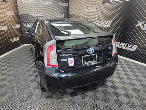 Used 2013 Toyota Prius Three image 10