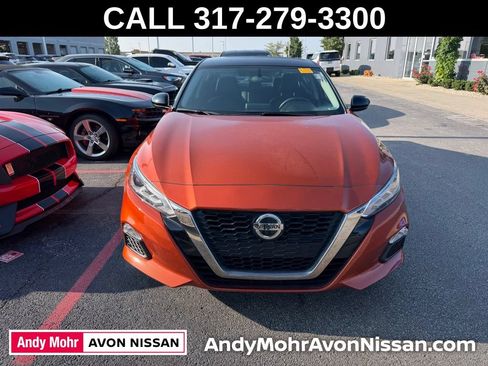 Used 2019 Nissan Altima 2.5 SR FWD image 2