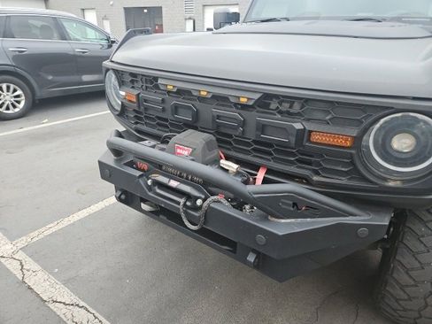 Used 2022 Ford Bronco 4-Door image 2