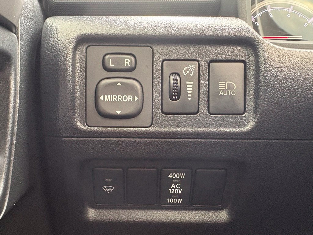 Used 2020 Toyota 4Runner Limited AWD/4WD image 15