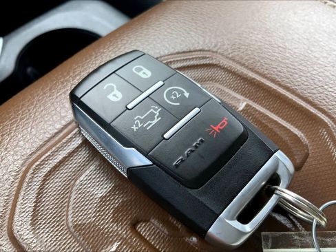 Used 2019 RAM 2500 Laramie AWD/4WD image 15