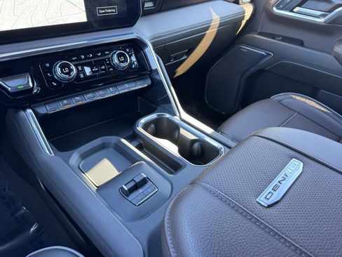 Used 2024 GMC Sierra 2500 Denali w/ Denali Reserve Package image 36