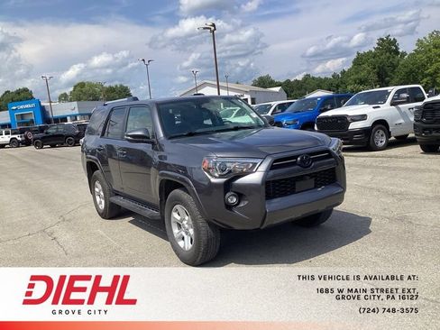 Used 2022 Toyota 4Runner SR5 Premium w/ Moonroof Package AWD/4WD image 1