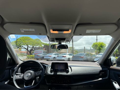 Used 2023 Nissan Rogue S FWD image 10
