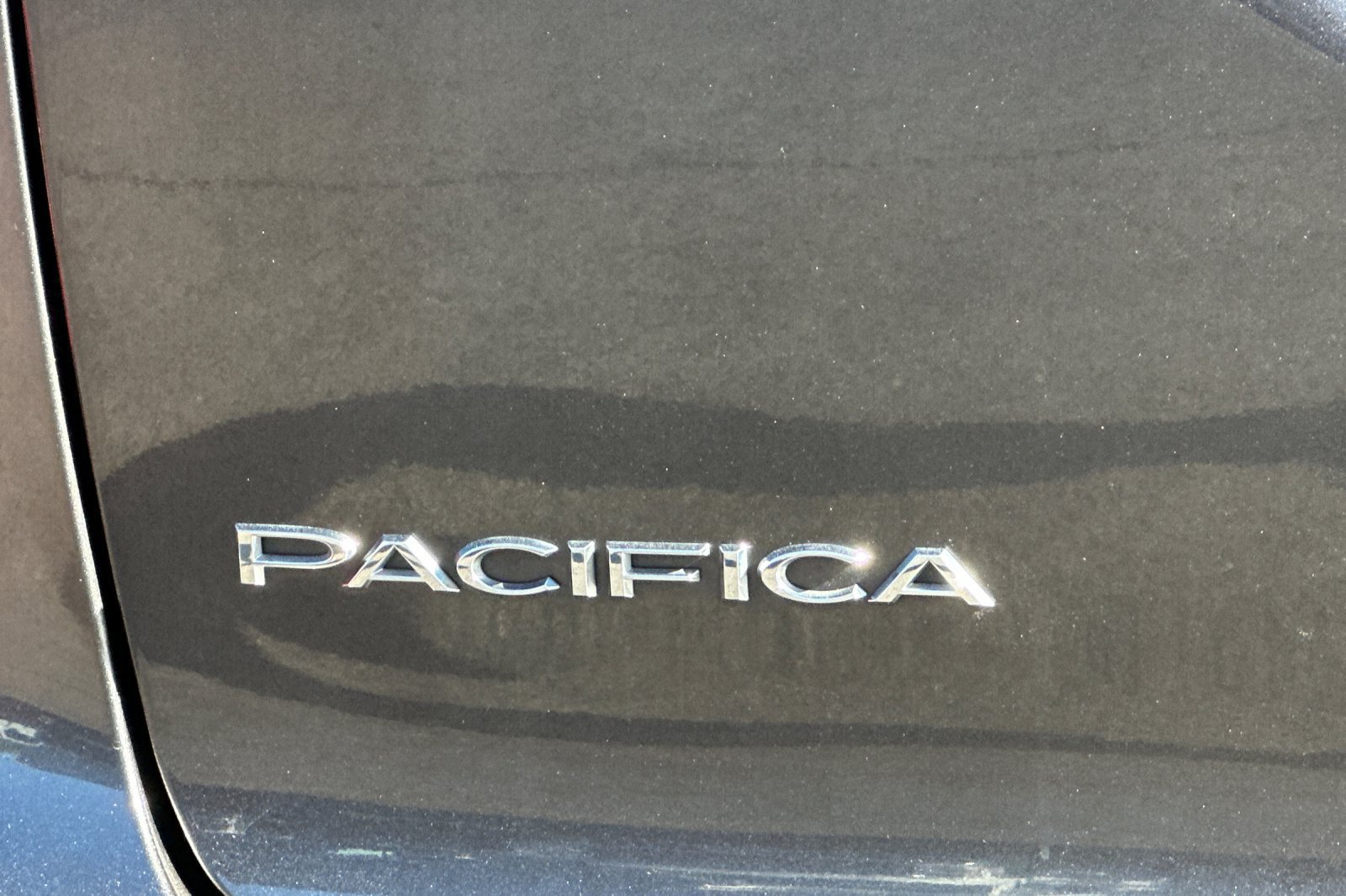 Used 2021 Chrysler Pacifica Touring-L FWD image 28
