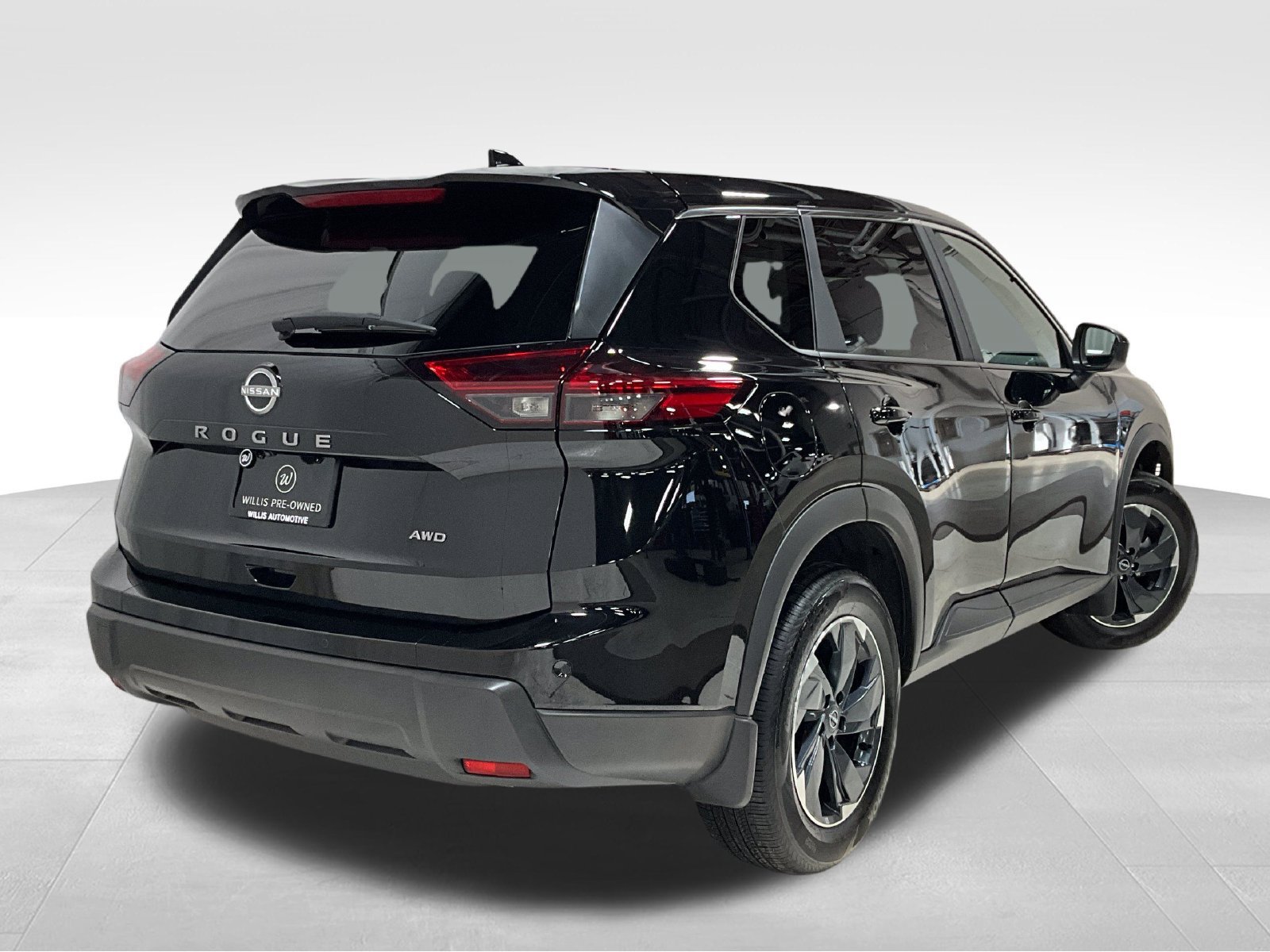 Used 2026 Nissan Rogue SV AWD/4WD image 5