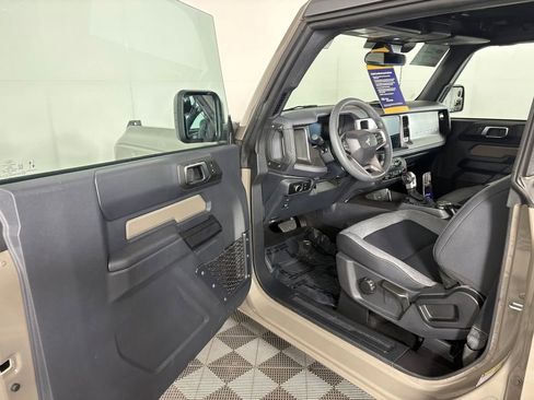 Certified 2025 Ford Bronco 2-Door AWD/4WD image 11