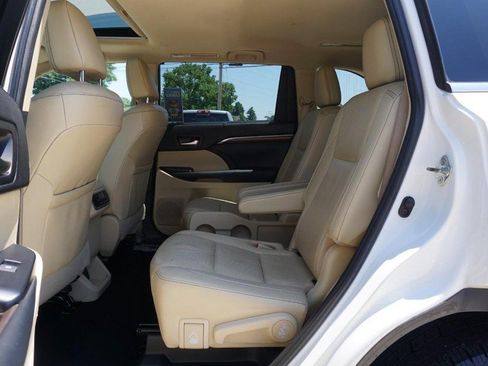 Used 2019 Toyota Highlander Limited AWD/4WD image 26