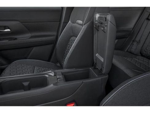 New 2027 Nissan Kicks SV AWD/4WD image 16