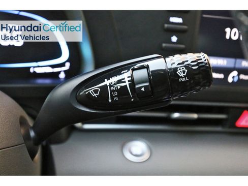 Certified 2025 Hyundai Elantra Sport image 21