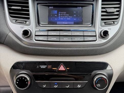 Used 2017 Hyundai Tucson SE w/ SE Popular Package 02 AWD/4WD image 17