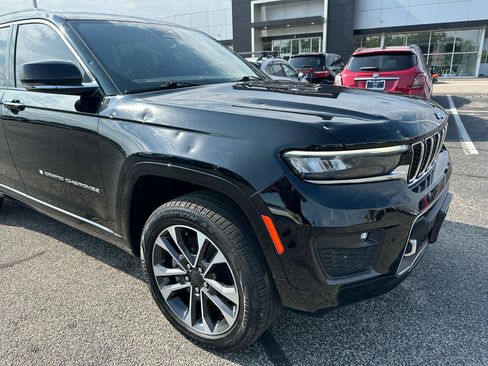 Used 2021 Jeep Grand Cherokee L Overland w/ Luxury Tech Group IV AWD/4WD image 11