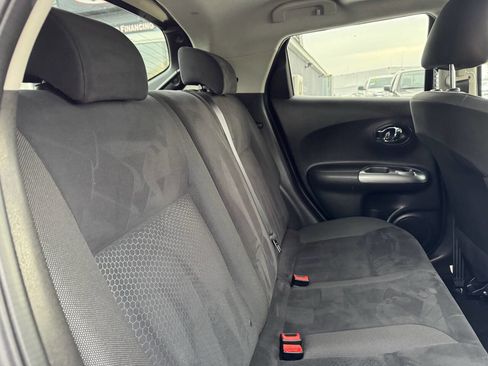Used 2017 Nissan Juke SV image 28