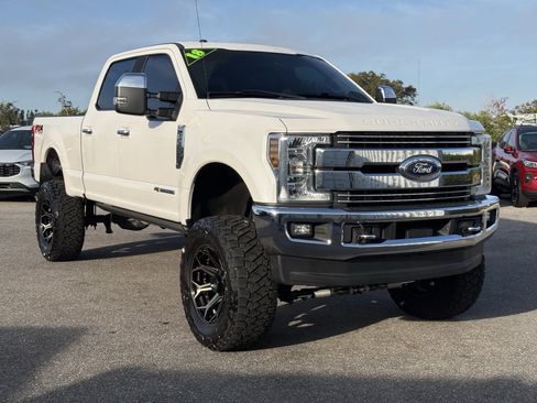 Used 2018 Ford F250 Lariat w/ Lariat Ultimate Package image 2