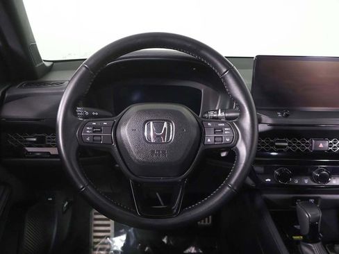 Used 2025 Honda Accord Sport image 40