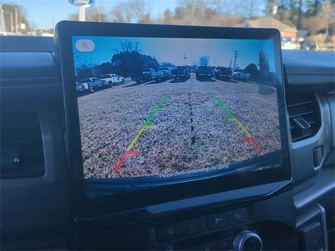 Used 2024 Ford Expedition XLT image 26