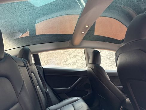 Used 2023 Tesla Model 3 Standard Range image 13