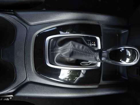 Used 2020 Nissan Rogue Sport S w/ Appearance Package FWD image 26