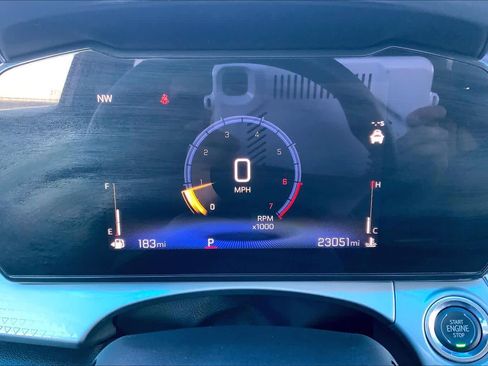 Used 2025 Chevrolet Trax LT image 26