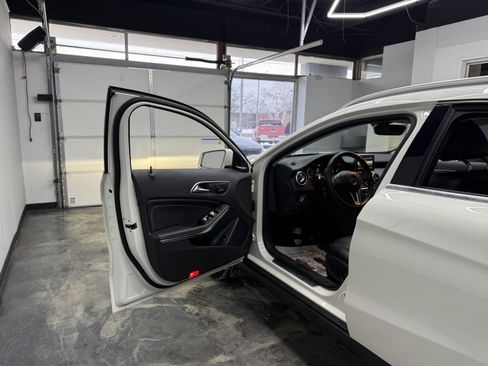 Used 2015 Mercedes-Benz GLA 250 4MATIC image 9