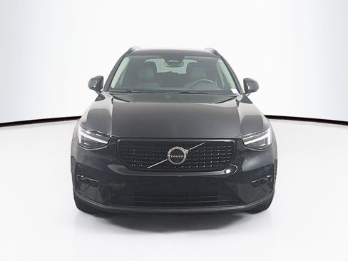 Used 2026 Volvo XC40 B5 Plus AWD/4WD image 2