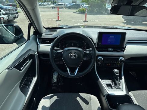 Used 2025 Toyota RAV4 XLE w/ Convenience Package AWD/4WD image 13