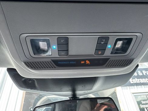Used 2021 Ford Explorer XLT w/ Equipment Group 202A RWD image 16