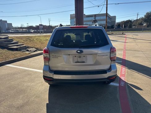 Used 2015 Subaru Forester 2.5i Premium image 11