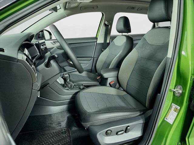 New 2027 Volkswagen Taos SE AWD/4WD image 20