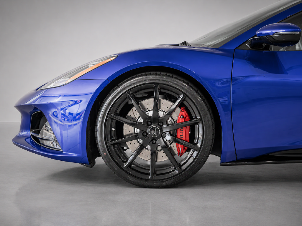New 2026 Lotus Emira SE RWD image 5
