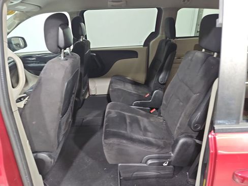 Used 2014 Dodge Grand Caravan SXT FWD image 22