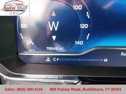 Used 2022 Chevrolet Silverado 1500 LT w/ Z71 Off-Road Package AWD/4WD image 18